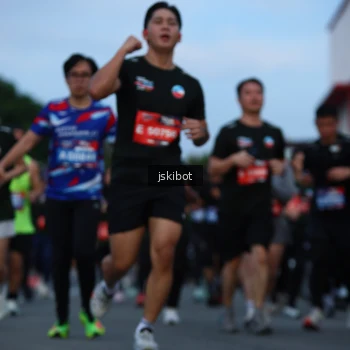 Runner Photo 3705416