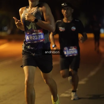 Runner Photo 3705524