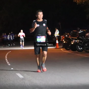 Runner Photo 3705531