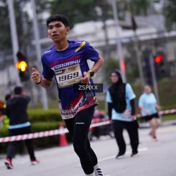 Runner Photo 3705569
