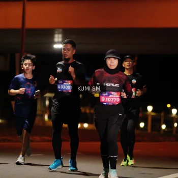 Runner Photo 3705651