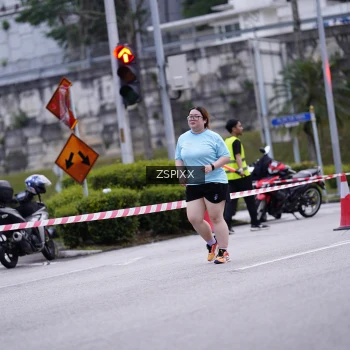 Runner Photo 3705659