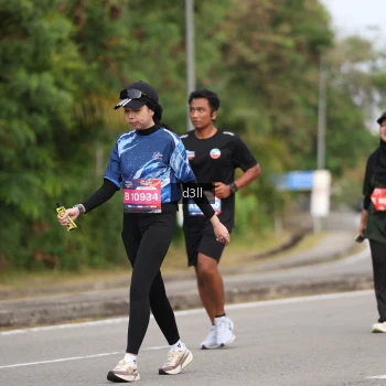 Runner Photo 3705694
