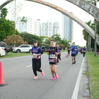 Runner Photo 3705723