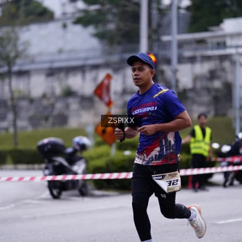 Runner Photo 3705732