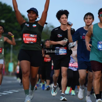Runner Photo 3705746