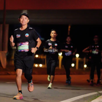 Runner Photo 3705777