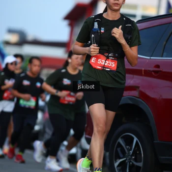 Runner Photo 3705779