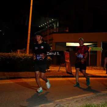 Runner Photo 3705796