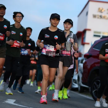 Runner Photo 3705850