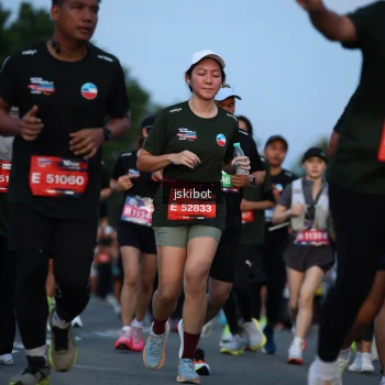 Runner Photo 3705870
