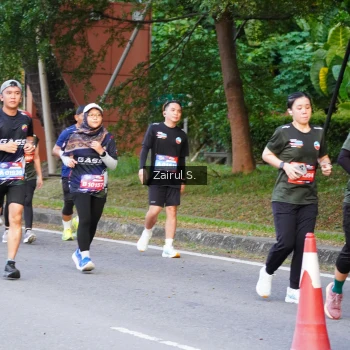 Runner Photo 3705875