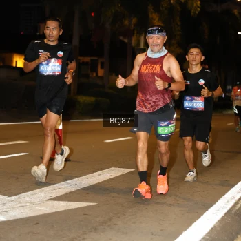 Runner Photo 3705890