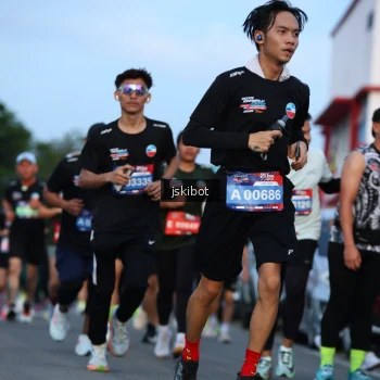 Runner Photo 3705896