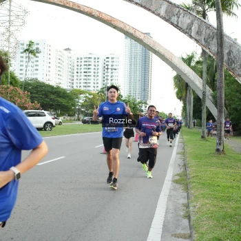 Runner Photo 3705935