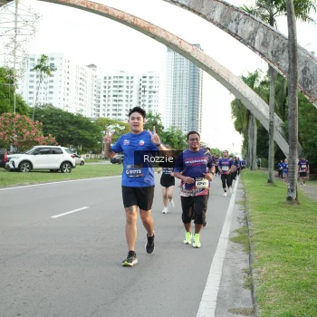 Runner Photo 3705992