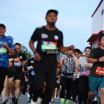Runner Photo 3705996