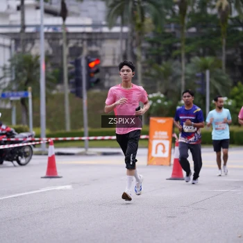 Runner Photo 3706004