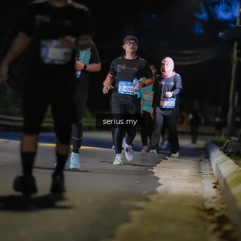 Runner Photo 3706011