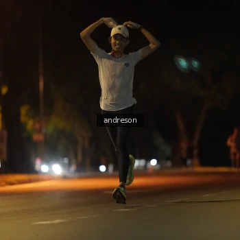 Runner Photo 3706012