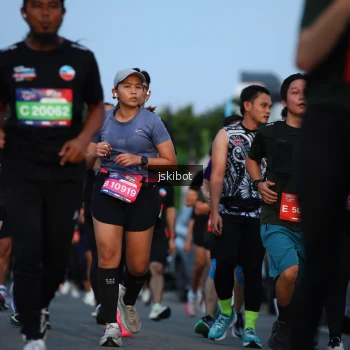 Runner Photo 3706019