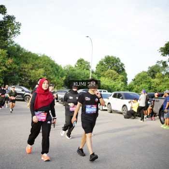 Runner Photo 3706023