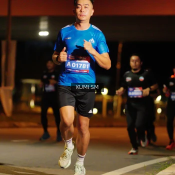 Runner Photo 3706035