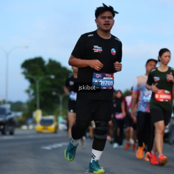 Runner Photo 3706045