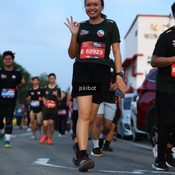 Runner Photo 3706076