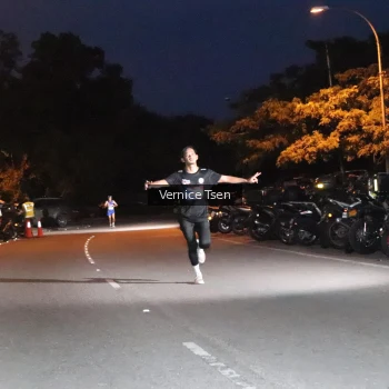 Runner Photo 3706086