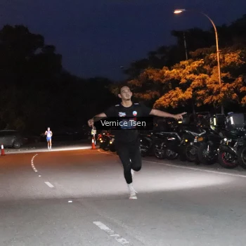 Runner Photo 3706089