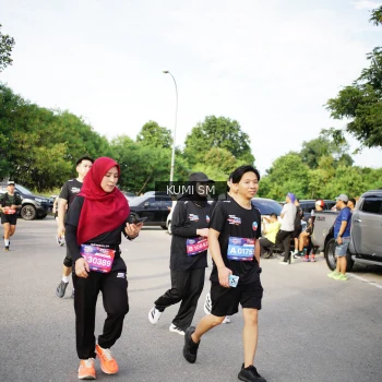 Runner Photo 3706100