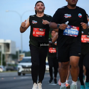 Runner Photo 3706101