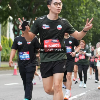 Runner Photo 3706103