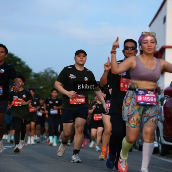Runner Photo 3706157