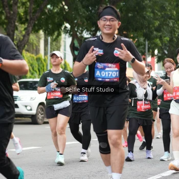 Runner Photo 3706176