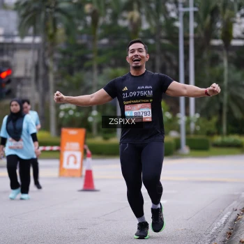Runner Photo 3706177