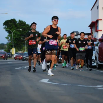 Runner Photo 3706180