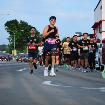 Runner Photo 3706188
