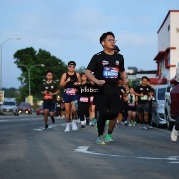 Runner Photo 3706197