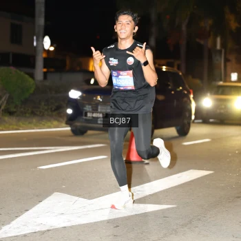Runner Photo 3706210