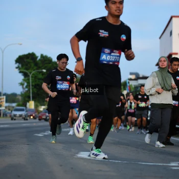 Runner Photo 3706213