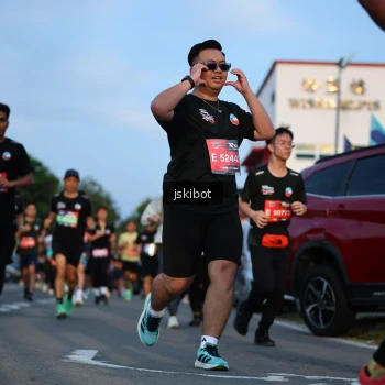 Runner Photo 3706237