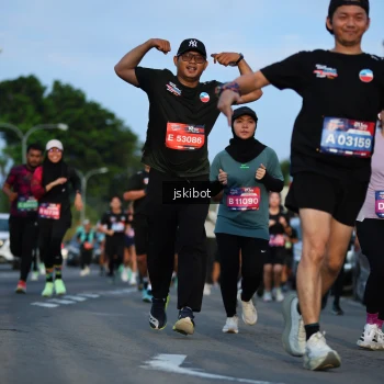 Runner Photo 3706271