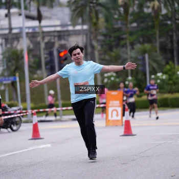 Runner Photo 3706278