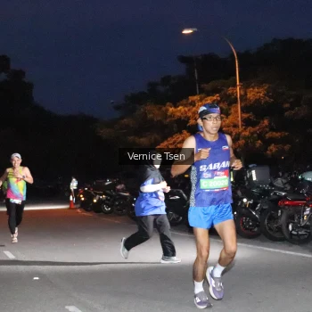 Runner Photo 3706304