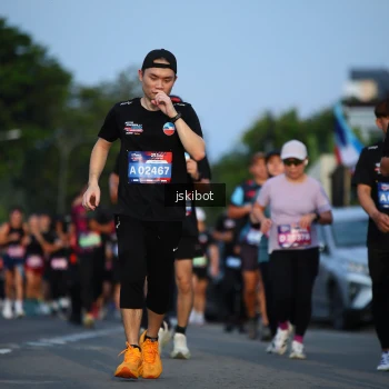 Runner Photo 3706312