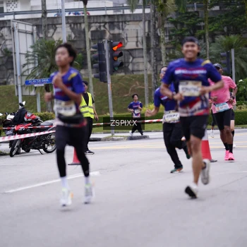 Runner Photo 3706314