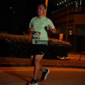 Runner Photo 3706316