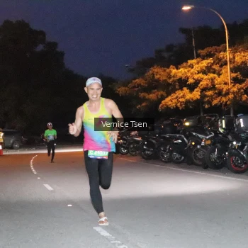 Runner Photo 3706317
